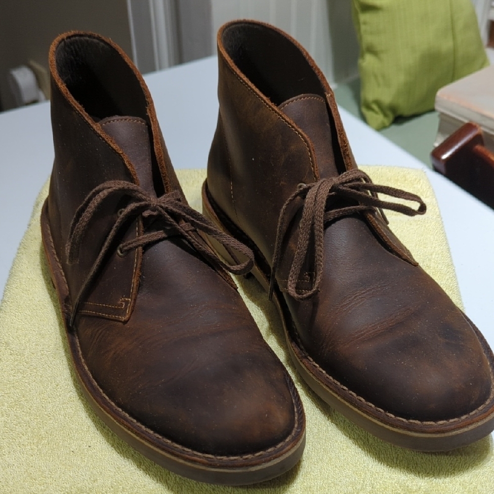 Classic Clark's Brown Leather Men's Boots.. Very Nice!! Bought New ..12M